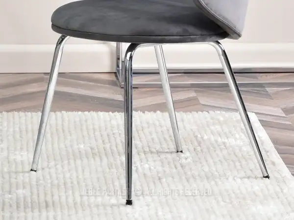 Krzesło tapicerowane welurem - idealne do Twojego domu